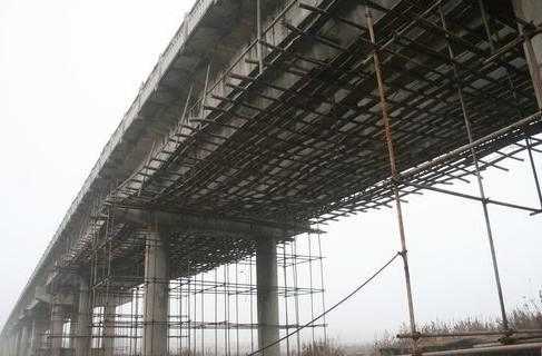 公路橋梁碰壞時怎樣開展結構加固?